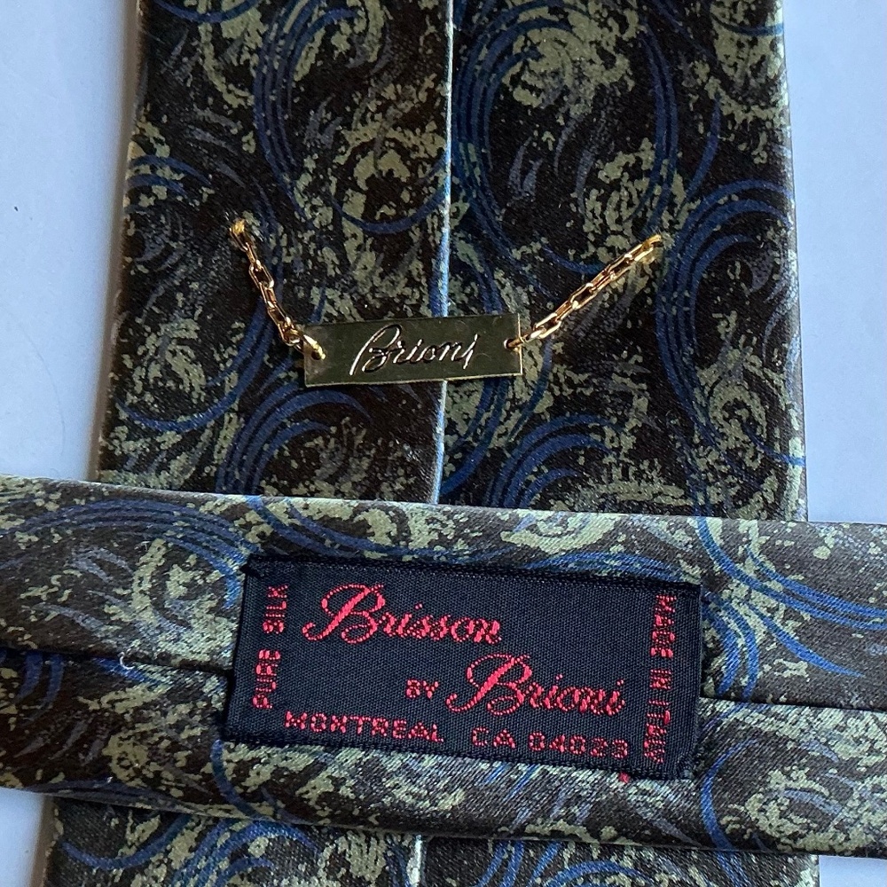 Brioni olive green and blue satiny Silk Tie.Made in Italy 🇮🇹